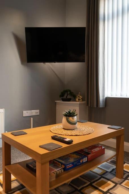 Vibrant City Centre Townhouse With Free Parking Rare Outdoor Patio Belfast Zewnętrze zdjęcie