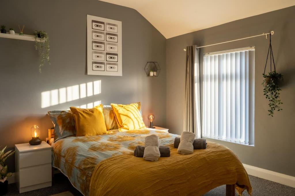 Vibrant City Centre Townhouse With Free Parking Rare Outdoor Patio Belfast Zewnętrze zdjęcie