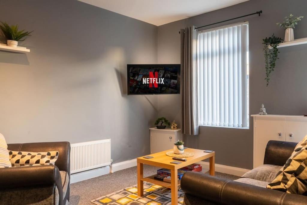 Vibrant City Centre Townhouse With Free Parking Rare Outdoor Patio Belfast Zewnętrze zdjęcie